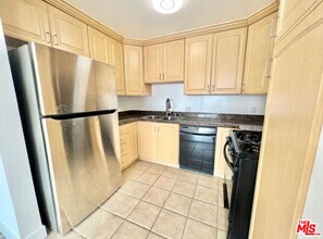 468 S Roxbury Dr in Beverly Hills, CA - Building Photo - Building Photo