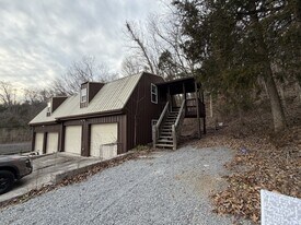 721 Rockingham Rd in Johnson City, TN - Building Photo