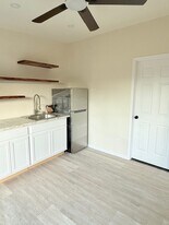 216 1/2 Arkansas St, Unit Garden View in Vallejo, CA - Building Photo
