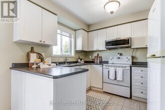 29 Andona Crescent in Toronto, ON - Building Photo - Building Photo