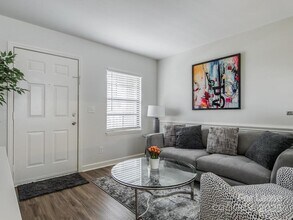 406 W 9th St in Charlotte, NC - Building Photo - Building Photo