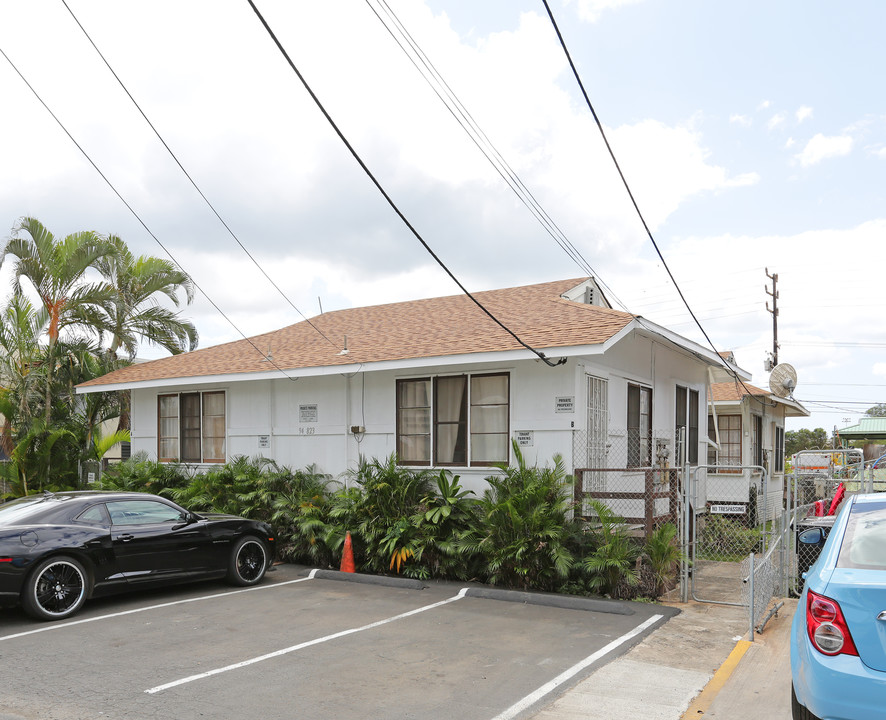 94-823 Awanei St in Waipahu, HI - Foto de edificio