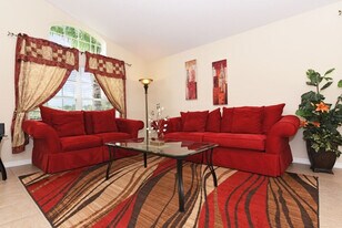 2532 Dharma Cir in Kissimmee, FL - Building Photo