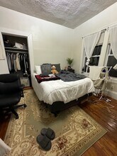 133 Brook St, Unit 1 in Brookline, MA - Foto de edificio - Building Photo