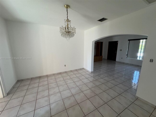 1901 SW 18th Ave in Miami, FL - Building Photo - Building Photo