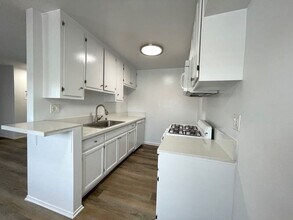 5650 Fair Ave in North Hollywood, CA - Foto de edificio - Building Photo