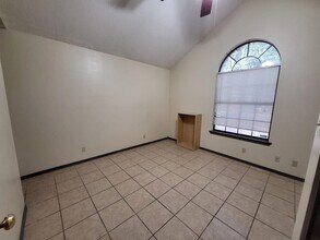1530 Serene Dr in Laredo, TX - Building Photo - Building Photo