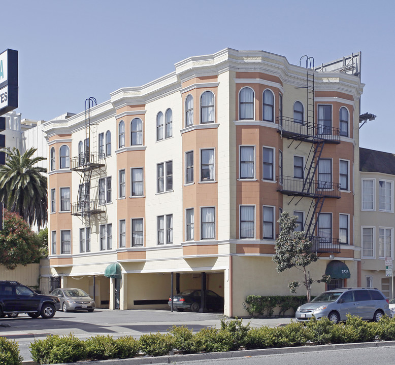 2525 Lombard St in San Francisco, CA - Foto de edificio