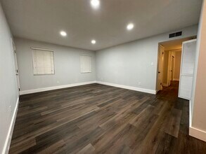 1951 N Meridian Rd in Tallahassee, FL - Building Photo - Building Photo