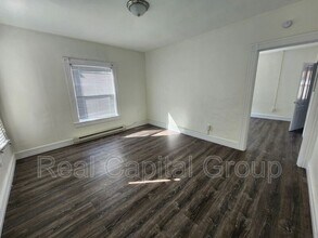 76 Crandall St in Glens Falls, NY - Building Photo - Building Photo