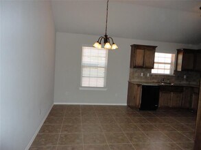 5802 Clearwater Dr in Oklahoma City, OK - Building Photo - Building Photo