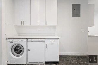 WEST 58 STREET in New York, NY - Building Photo - Building Photo