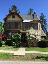 131 Phila St in Saratoga Springs, NY - Building Photo