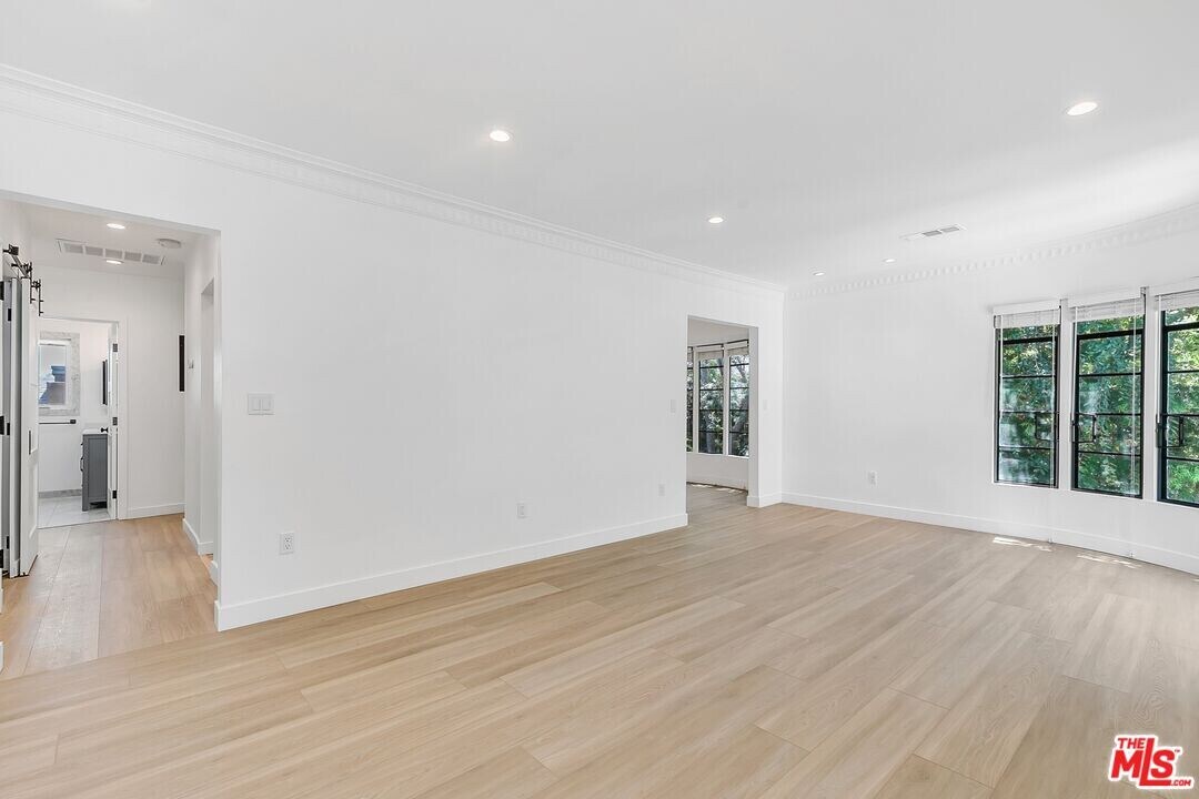 1848 El Cerrito Pl in Los Angeles, CA - Building Photo
