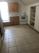 400 N Rodney St, Unit Upstairs in Helena, MT - Foto de edificio - Building Photo