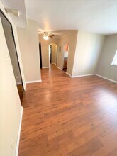 5712 Phillips Ave, Unit B9 in Pittsburgh, PA - Building Photo - Building Photo