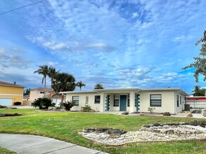 4605 Ocean Beach Blvd in Cocoa Beach, FL - Building Photo - Building Photo