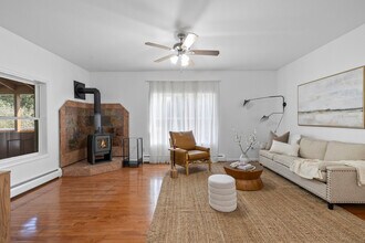 163 Silver Lake Rd in Woodridge, NY - Building Photo - Building Photo