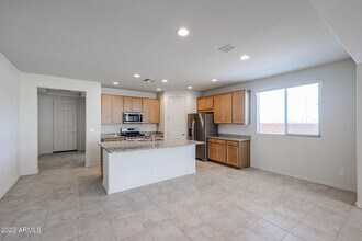 2034 W Desert Frst Trl in Phoenix, AZ - Building Photo - Building Photo