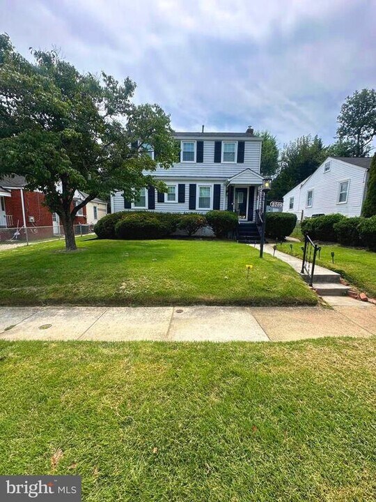 5209 Mineola Rd in College Park, MD - Building Photo