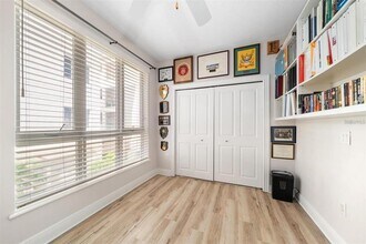 1030 Bellasol Way in Apollo Beach, FL - Building Photo - Building Photo