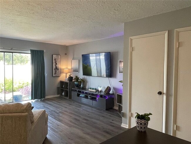 8800 Bardmoor Blvd in Seminole, FL - Building Photo - Building Photo