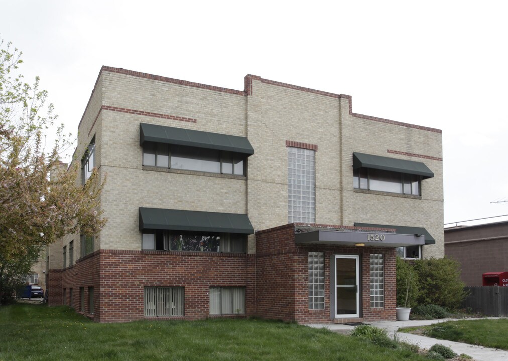 1520 Glencoe St in Denver, CO - Foto de edificio