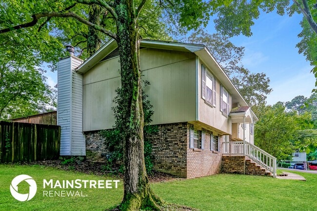 636 Cresap Cir NE in Birmingham, AL - Building Photo - Building Photo