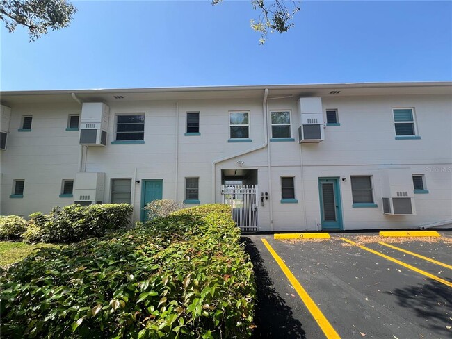 525 9th Ave N in St. Petersburg, FL - Building Photo - Building Photo