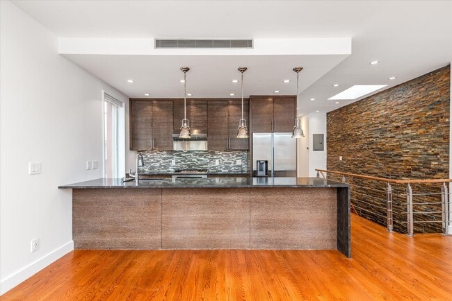 69-54 74th St in Queens, NY - Building Photo - Building Photo