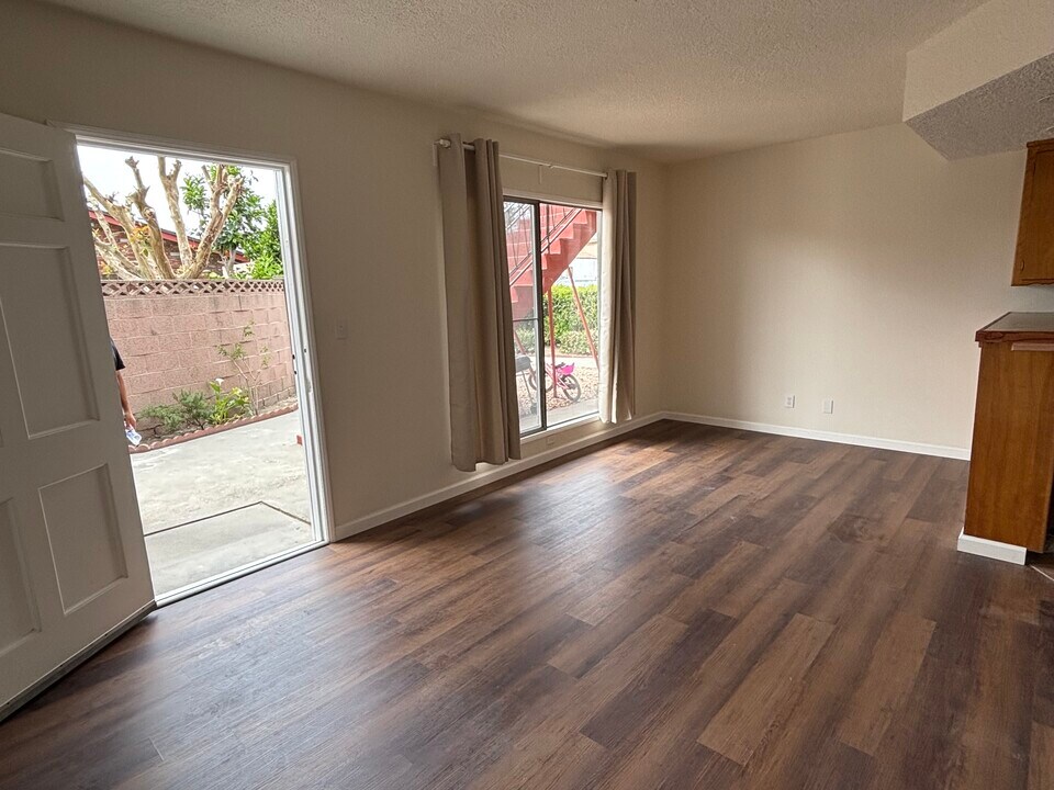 9826 San Miguel Ave, Unit C in South Gate, CA - Building Photo