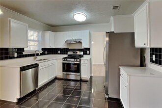 19 Lakemoore Ct in Douglasville, GA - Building Photo - Building Photo