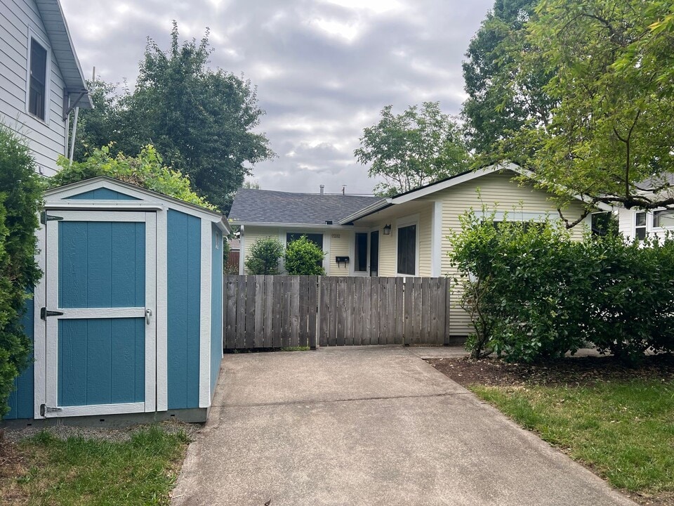 7202 N Oatman Ave in Portland, OR - Building Photo