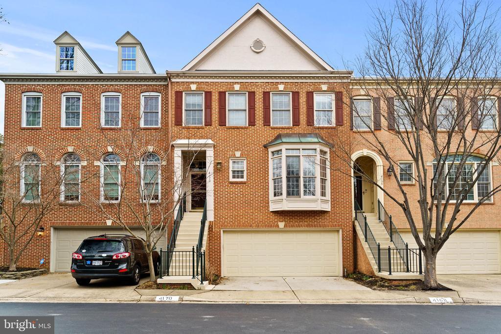 4170 Governor Yeardley Ln in Fairfax, VA - Building Photo