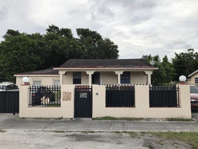 1065 NW 140th St