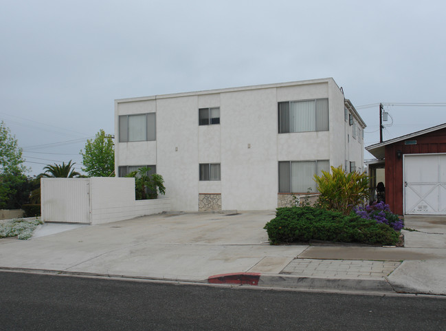 1480 FORTUNA Ave in San Diego, CA - Building Photo - Building Photo