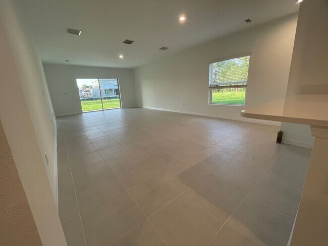 6313 Springmont Lp in Rubonia, FL - Building Photo - Building Photo