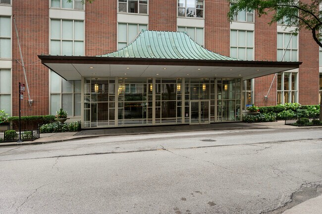 1325 N State Pkwy in Chicago, IL - Building Photo - Building Photo