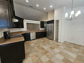 9847 Crenshaw Cir in Clermont, FL - Foto de edificio - Building Photo