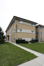 3045 Harlem Ave in Berwyn, IL - Foto de edificio - Building Photo