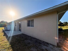 762 Gallo Ave S in Lehigh Acres, FL - Building Photo - Building Photo