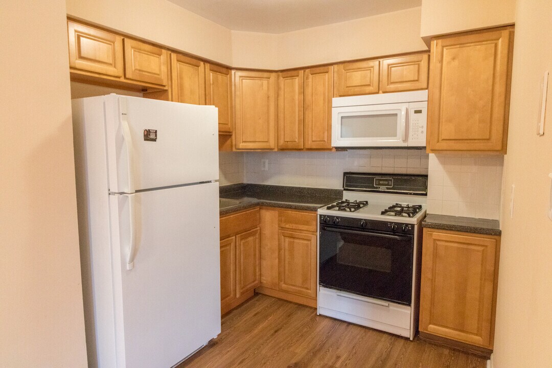 3921 Lankenau Ave in Philadelphia, PA - Building Photo