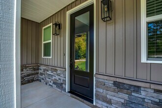 310 Dudala Way in Loudon, TN - Building Photo - Building Photo