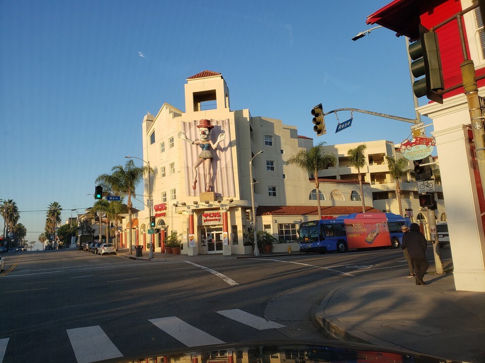 245 Main St in Los Angeles, CA - Building Photo