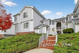 802 Jesse Way, Unit 802 in Piscataway, NJ - Building Photo