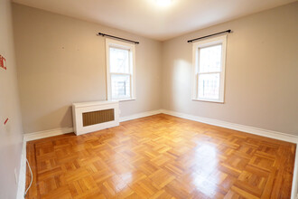 3179 Rochambeau Ave in Bronx, NY - Building Photo - Interior Photo