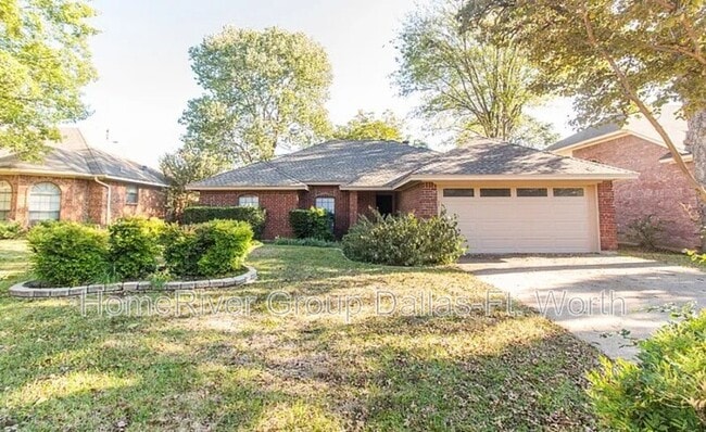 property at 2106 Turf Club Dr