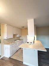 550 El Cielo Rd, Unit Unit 2 in Palm Springs, CA - Building Photo - Building Photo