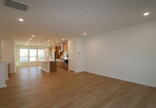 Room in Townhome on Stevens Pass Sta in Apex, NC - Building Photo - Building Photo