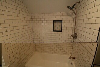 7802 W Forest Home Ave, Unit 7802 in Greenfield, WI - Foto de edificio - Building Photo